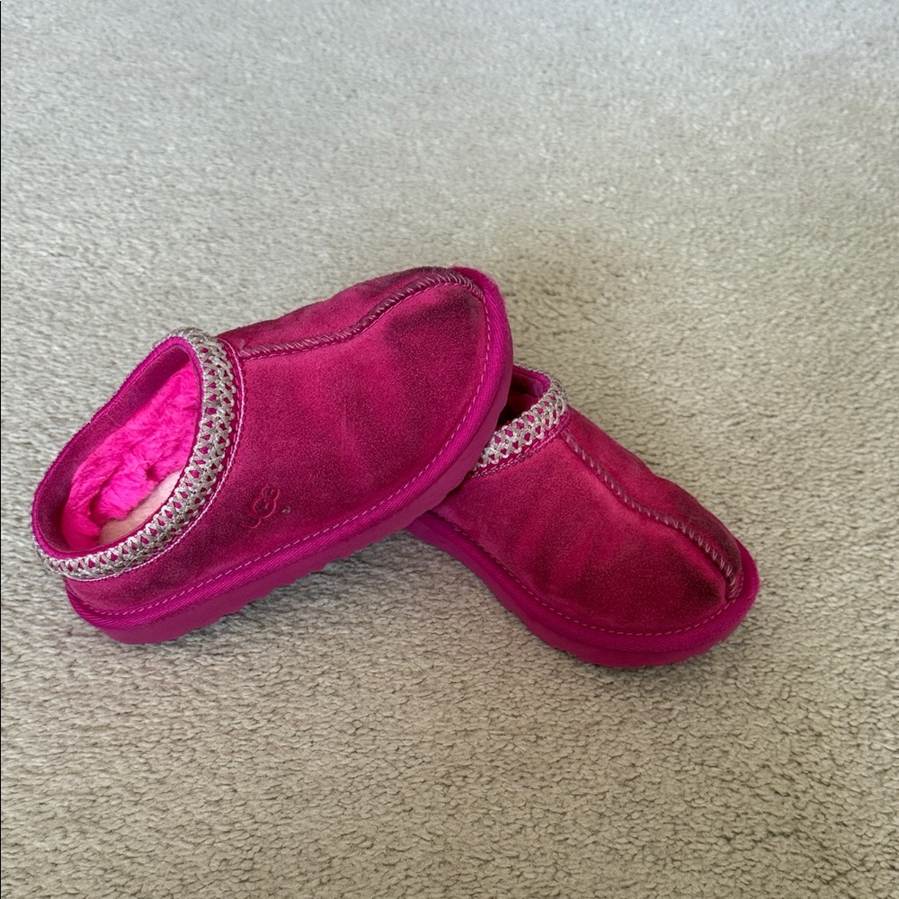 UGG Tasman shoes